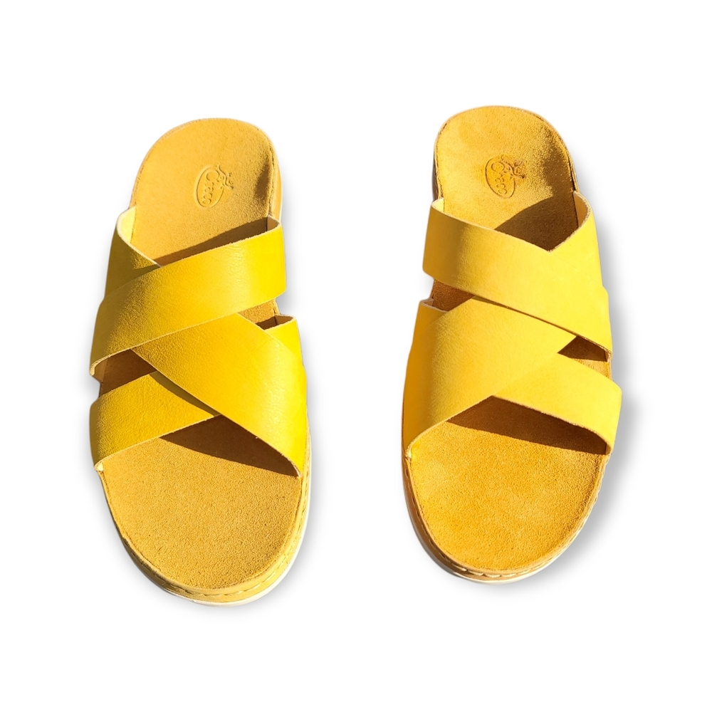CHACO Leather Wayfarer Slide’s Womens Yellow Slip-on Sandal - Picture 2 of 16